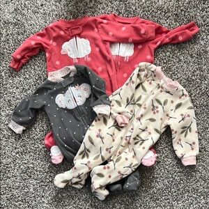 Bundle of 4 fleece pajamas size 3 months